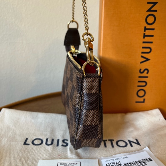 Unused Louis Vuitton Mini Pochette in Damier Ebene - Picture 8 of 11